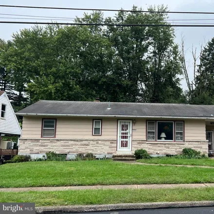 Buy this 3 bed house on 399 North Duke Street in Hummelstown, Dauphin County