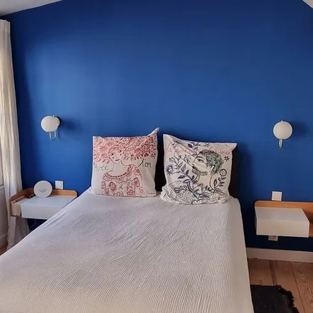 Rent this 3 bed apartment on Route du Particulier in 78100 Saint-Germain-en-Laye, France
