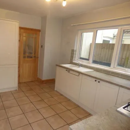 Image 5 - Wesley Street, Caerau, CF34 0PY, United Kingdom - Townhouse for rent