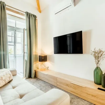 Rent this 2 bed apartment on Casas & Coisas in Rua de Santa Catarina, 4000-445 Porto