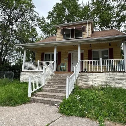 Buy this 4 bed house on 8198 Pelham Avenue in St. Louis, MO 63147