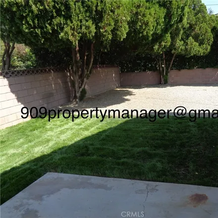 Image 3 - Red Hill Country Club, Grove Avenue, Upland, CA 91761, USA - House for rent