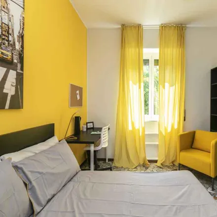Rent this 3 bed room on Via Gioia - Via Cagliero in Via Giovanni Cagliero, 20125 Milan MI