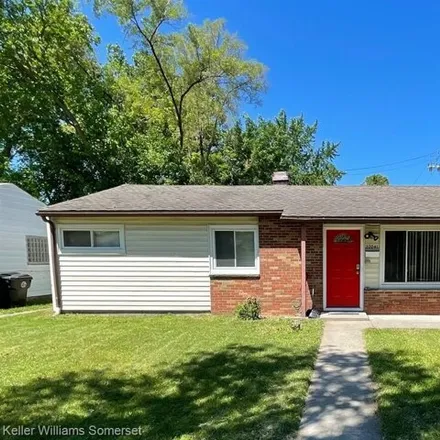 Rent this 3 bed house on 13562 Granzon Street in Oak Park, MI 48237