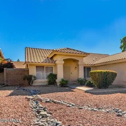 Rent this 4 bed house on 6727 West Cherry Hills Drive in Peoria, AZ 85345