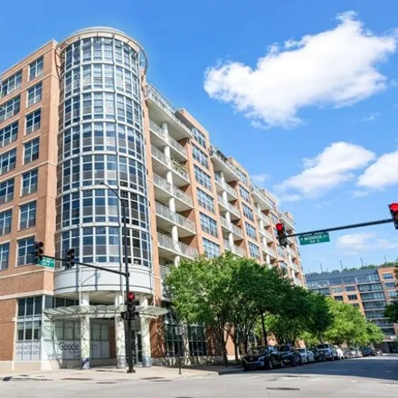 Buy this 1 bed condo on 1200 W Monroe St Apt 616 in Chicago, Illinois