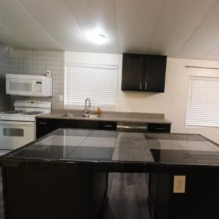 Image 3 - 181 Kings Lane, Kern County, CA 93308, USA - Apartment for sale