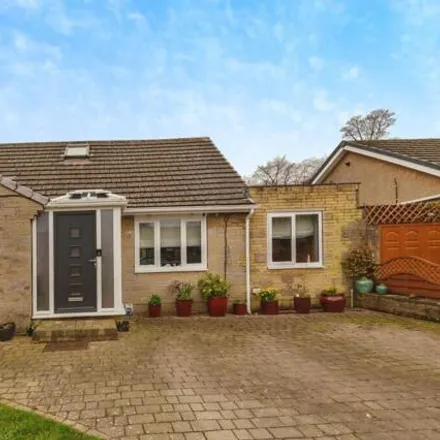 Buy this 3 bed house on unnamed road in Queensbury, BD14 6QE