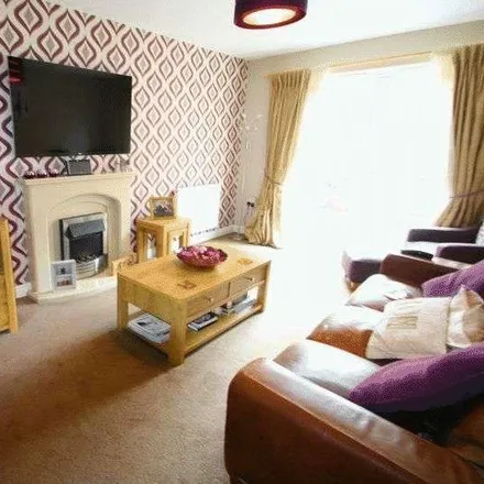 Image 2 - Shoveller Drive, Telford and Wrekin, TF1 6GQ, United Kingdom - Townhouse for rent