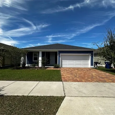 Rent this 3 bed house on 2011 Sloans Outlook Drive in Groveland, FL 34736