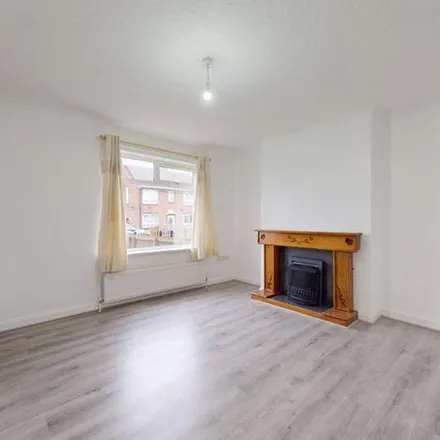 Rent this 2 bed duplex on Beal Terrace in Newcastle upon Tyne, NE6 3LT