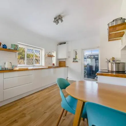 Image 4 - Southdown Avenue, Lewes, BN7 1EL, United Kingdom - House for sale