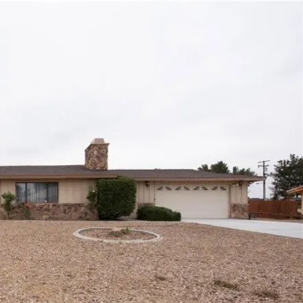 Rent this 3 bed house on 14050 Cronese Road in Sunset Hills, Apple Valley