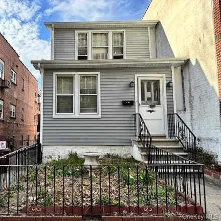 Image 2 - 3037 Roberts Avenue, New York, NY 10461, USA - House for sale