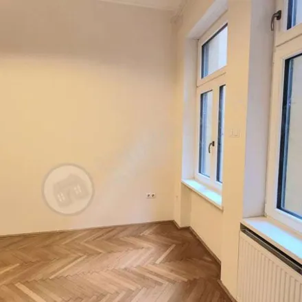 Image 4 - Budapest, Döbrentei utca 15, 1013, Hungary - Apartment for rent