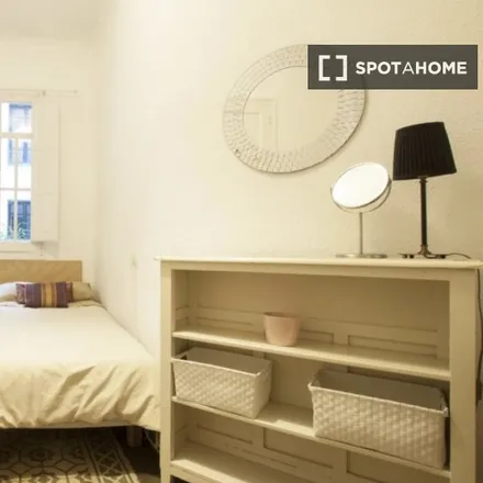 Rent this 5 bed room on Calle de la Concepción Jerónima in 13, 28012 Madrid