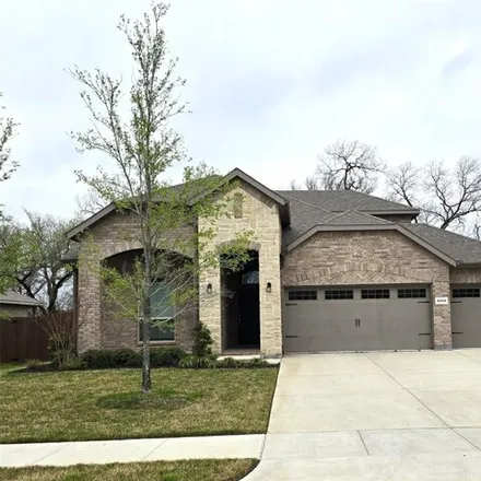 Rent this 5 bed house on Tuscarona Trail in Glenn Heights, TX 75154