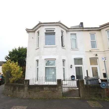 Rent this 5 bed duplex on Henville Road in Bournemouth, BH8 8PE