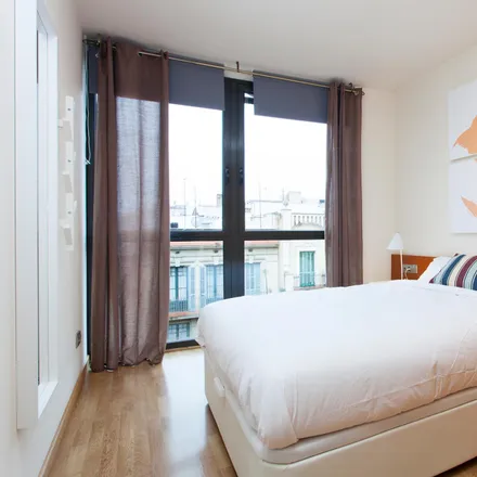 Rent this 3 bed apartment on Centre de Diàlisi i Recerca Aplicada Clínic in Carrer de Manso, 08001 Barcelona