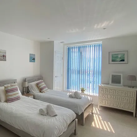 Image 1 - Newquay, TR7 2NE, United Kingdom - Apartment for rent