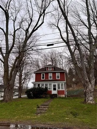 Buy this 4 bed house on 6021 Whitings Corners Road in Village of Newark, NY 14513