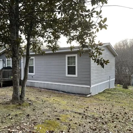 Buy this studio apartment on 3724 Ratcliff Road in East Stone Gap, Wise County