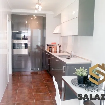 Rent this 3 bed apartment on Calle Doctor Entrecanales / Entrecanales doktorearen kalea in 4, 48002 Bilbao