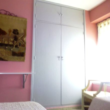 Rent this 2 bed room on Av. de Ramón y Cajal in Sevilla, Spain