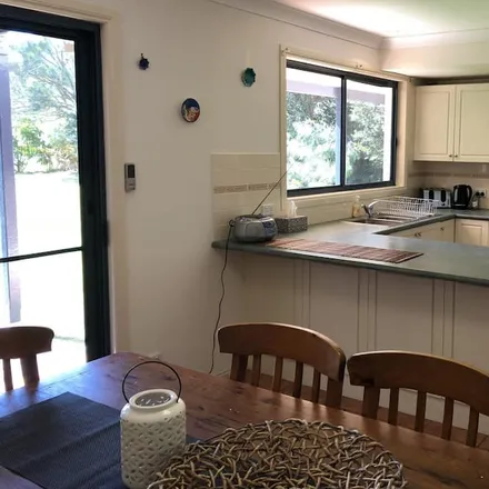 Rent this 3 bed house on Hat Head NSW 2440