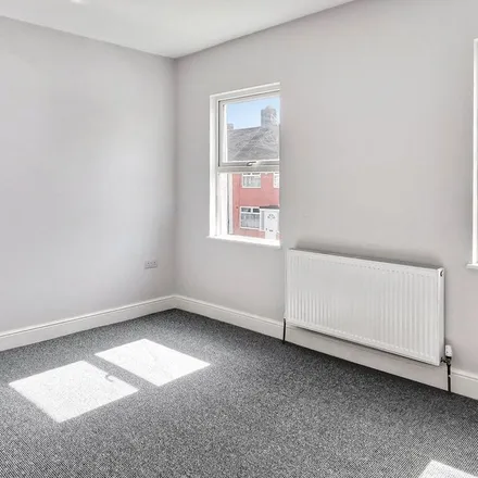 Rent this 3 bed apartment on Sutherland Road in London, DA17 6JR