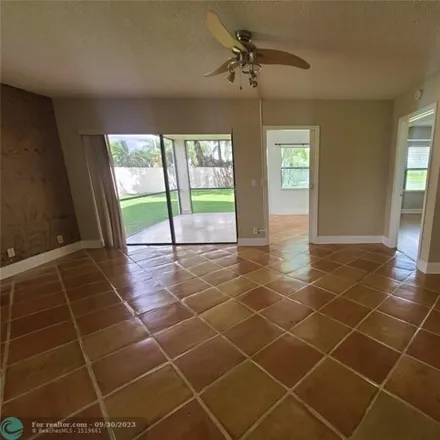 Image 8 - 261 Freedom Court, Lakeview, Deerfield Beach, FL 33442, USA - Condo for sale