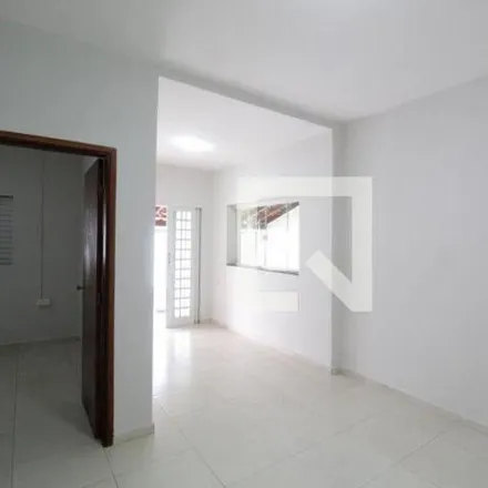 Rent this 3 bed house on Travessa Iturama in Martins, Uberlândia - MG