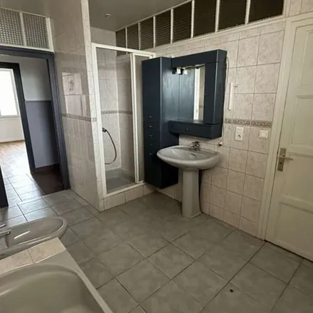 Rent this 3 bed apartment on 125 Chemin du Bois de la Motte in 71160 Digoin, France