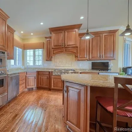 Image 4 - 51370 Clear Spring Lane, Shelby Charter Township, MI 48316, USA - House for sale