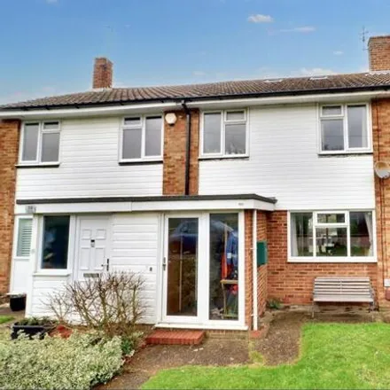 Buy this 3 bed townhouse on Taunton Close in London, DA7 6NN