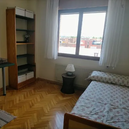 Rent this 4 bed room on Madrid in Calle de Aquiles, 28022 Madrid