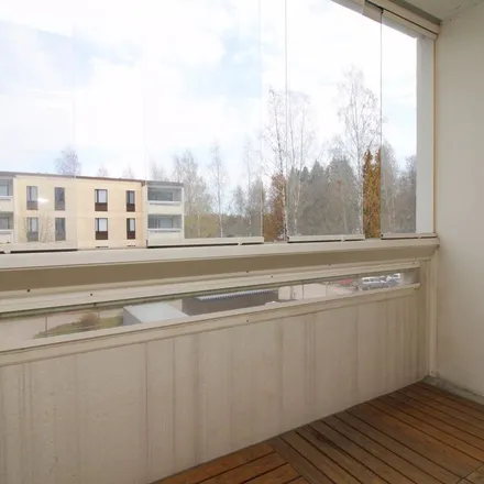Rent this 2 bed apartment on Oljenkorsi 4 in 01370 Vantaa, Finland