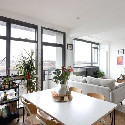 Image 1 - Keeling House, Claredale Street, London, E2 6PG, United Kingdom - Apartment for rent