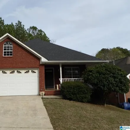 Rent this 3 bed house on 4579 Rock Creek Circle in Sherman Oaks, Trussville
