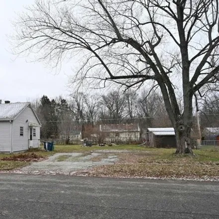 Image 2 - 445 Fairmount Road, Kingsford Heights, LaPorte County, IN 46346, USA - House for sale