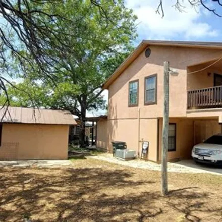 Image 5 - 321 West Viesca Street, Del Rio, TX 78840, USA - House for sale