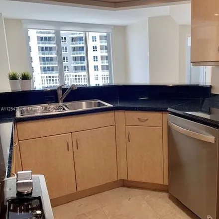 Image 6 - Courts Brickell Key, 801 Brickell Key Boulevard, Miami, FL 33131, USA - Condo for rent