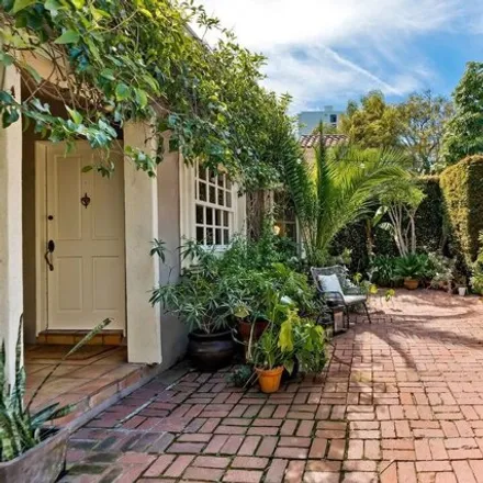 Image 4 - 9052 Norma Place, West Hollywood, CA 90069, USA - House for sale