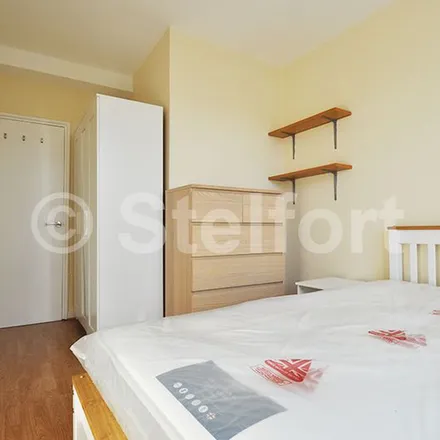 Image 1 - Cliff Road, London, NW1 9AJ, United Kingdom - Apartment for rent