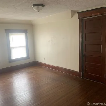 Image 4 - 151 Barker Street, Hartford, CT 06114, USA - Apartment for rent