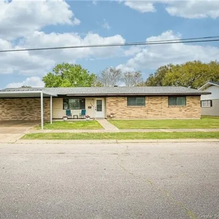 Buy this 3 bed house on 528 East 13th Street in Jennings, LA 70546