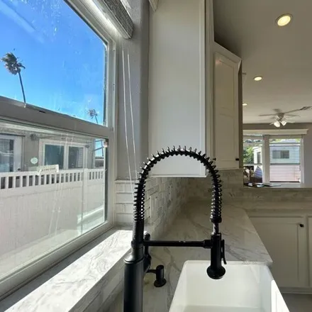 Image 6 - Driftwood Drive, Los Angeles, CA 90272, USA - Apartment for sale