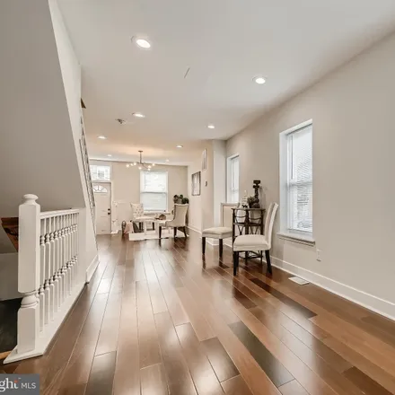 Image 7 - 2822 East Monument Street, Baltimore, MD 21205, USA - Townhouse for sale