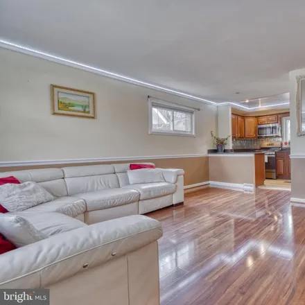Rent this 6 bed house on 117 North Grayson Street in Alexandria, VA 22304