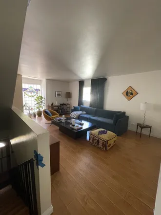 Image 2 - Los Angeles, CA, US - House for rent